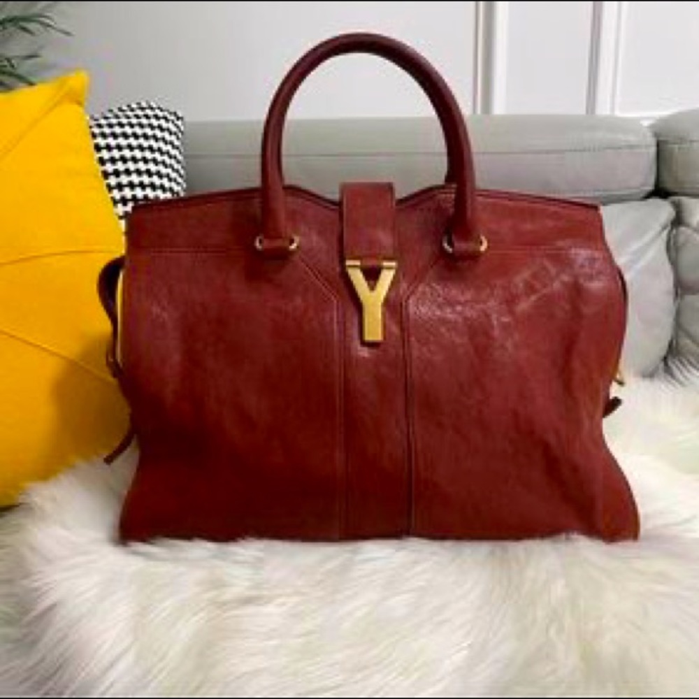 Ysl Beautiful leather Cavas tote bag in great condition.